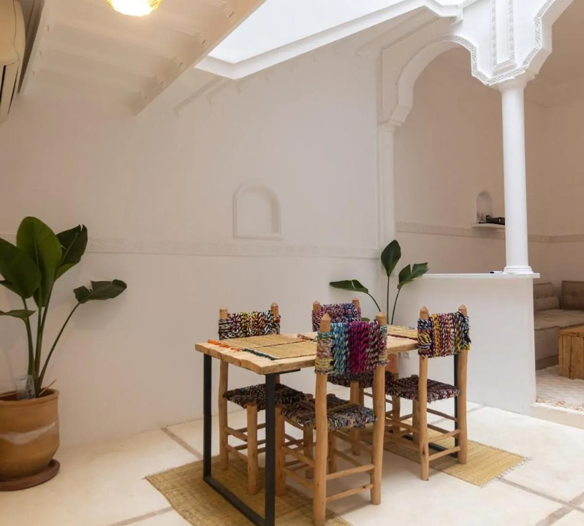 Hm40 I Moroccan Riad With Residential Pool Marrakesh